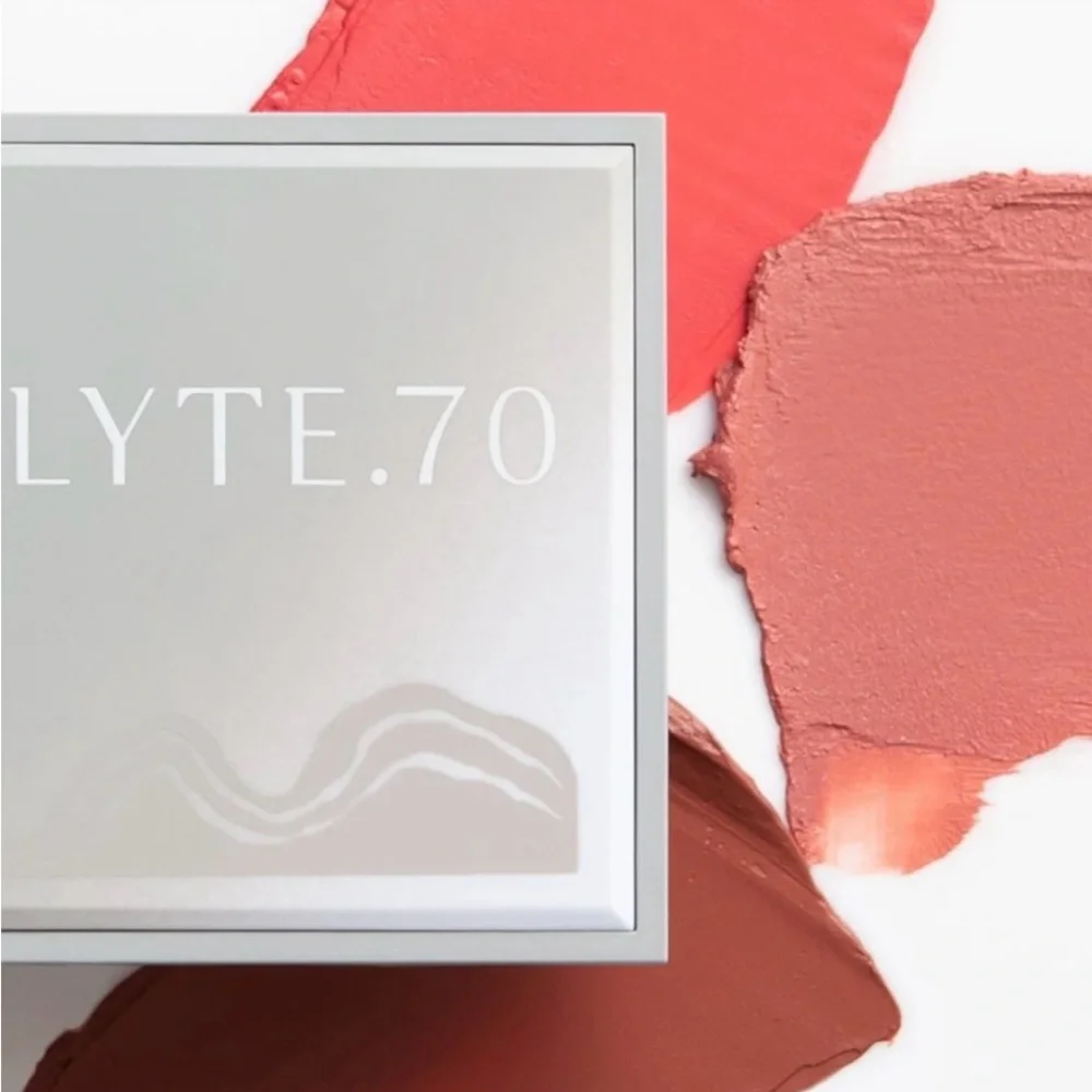 🟠NWT! FLYTE.70 HazyCheek Crème Blush: Look of Love (Vegan)